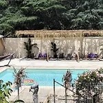 Ile Des Plaisirs, Adults Only Avec Piscine Au Sel&petit-déjeuner Offert Pensión Graulhet
