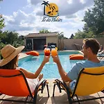 Ile des Plaisirs, Chambre Adults Only, Piscine au Sel, Jacuzzi, Petit Dejeuner Tropical Offert Gasthof Graulhet