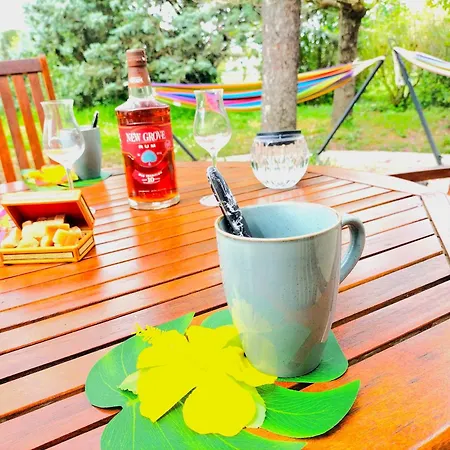 Ile Des Plaisirs, D'hotes Naturistes Avec Petit-dejeuner Tropical Inclus Graulhet