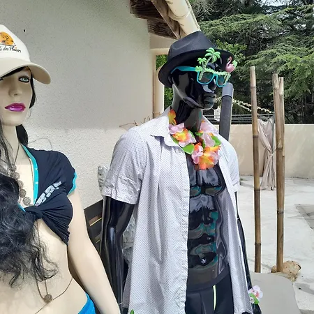 Penzion Ile Des Plaisirs, D'hotes Naturistes Avec Petit-dejeuner Tropical Inclus