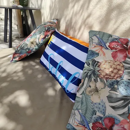Penzion Ile Des Plaisirs, D'hotes Naturistes Avec Petit-dejeuner Tropical Inclus
