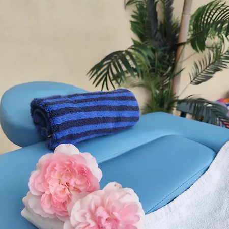 île Des Plaisirs, Adultes Avec Petit Déjeuner Offert Affittacamere