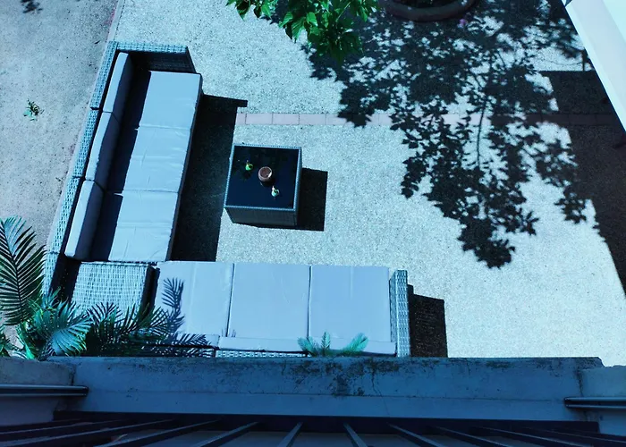 Ile Des Plaisirs, Adults Only, Piscine Au Sel, Jacuzzi, Petit Dejeuner Tropical Offert 3*